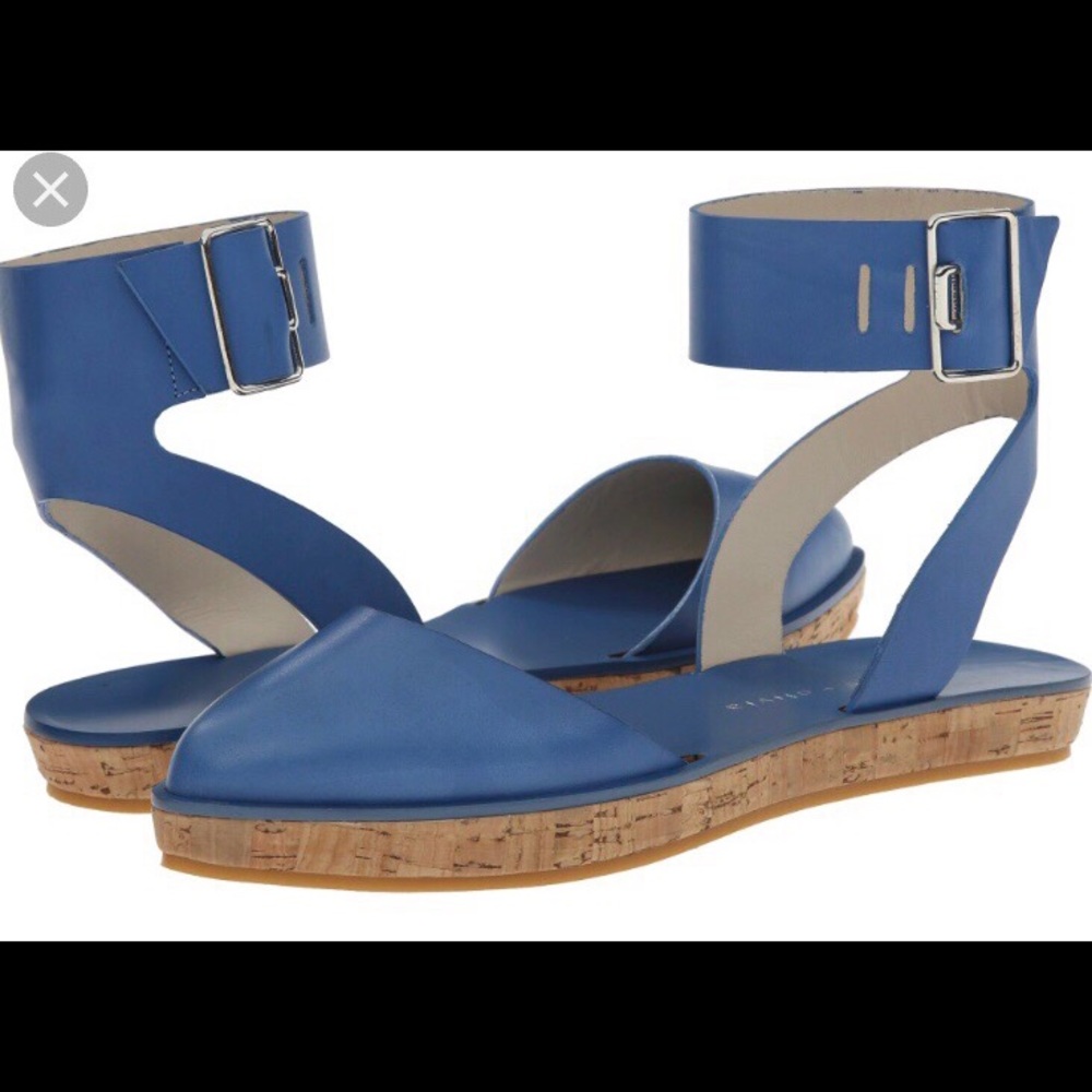 New alice and olivia reese 5.5 flats blue